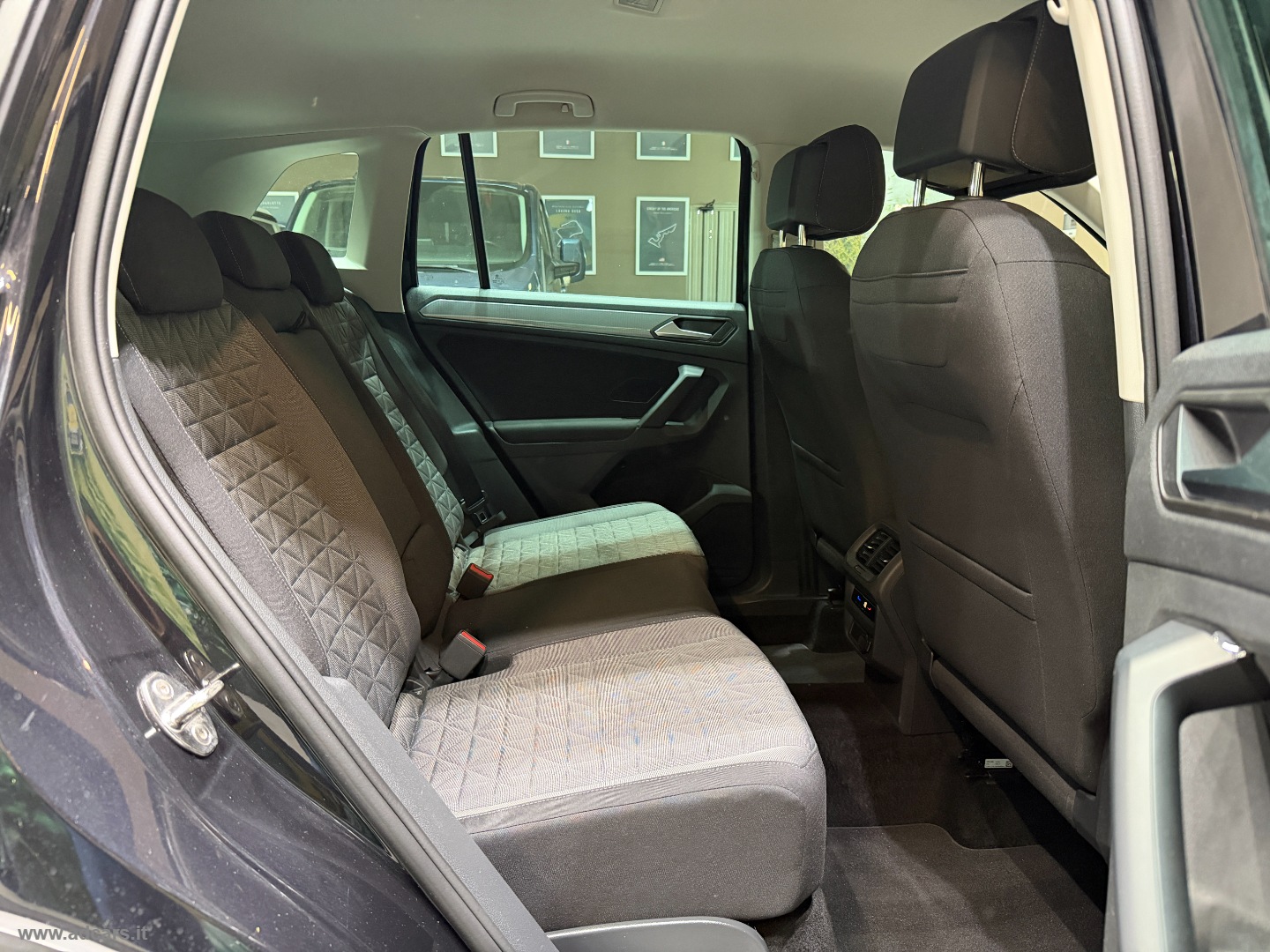 Tiguan 2.0 TDI 150CV SCR DSG Life *CAMBIO AUT*CLIMA 3 ZONE* - immagine 16