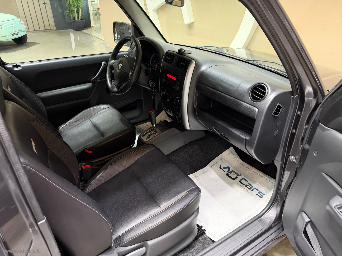 Jimny 1.3 4WD A/T Evolution *GPL*CAMBIO AUT.*SENSORI* - immagine 16