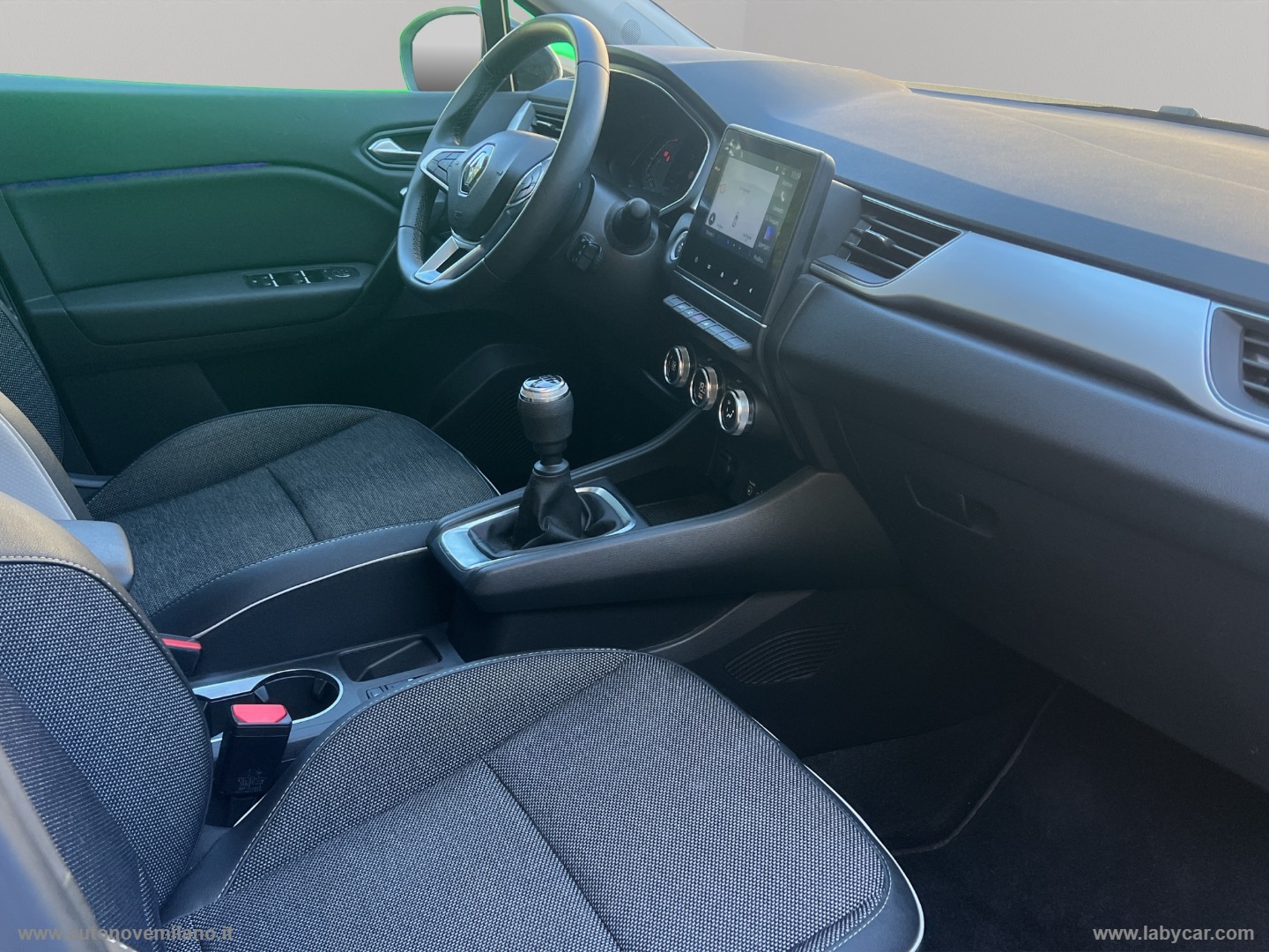 Captur TCe 140 CV Techno TETTO APRIBILE PREZZO REALE SENZA VINCOLI FINANZIARI - immagine 16