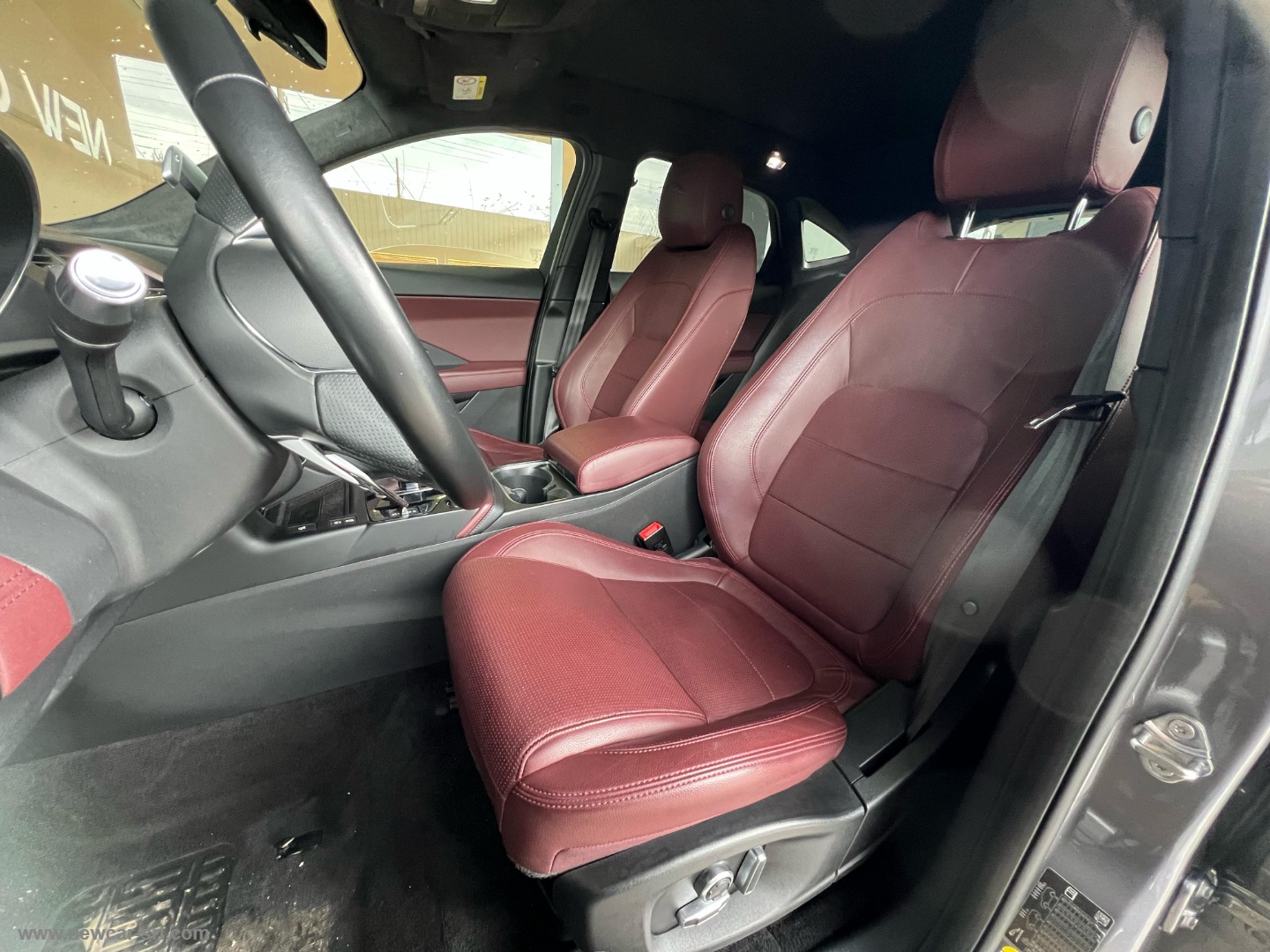 E-Pace 2.0D I4 163 CV AWD Auto - immagine 16