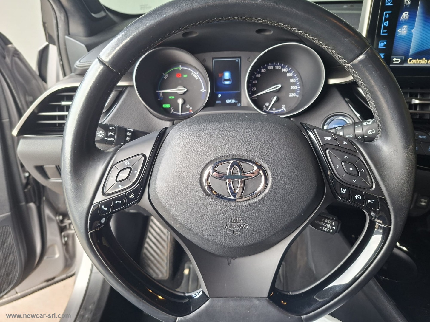 C-HR 1.8 Hybrid E-CVT Active - immagine 16