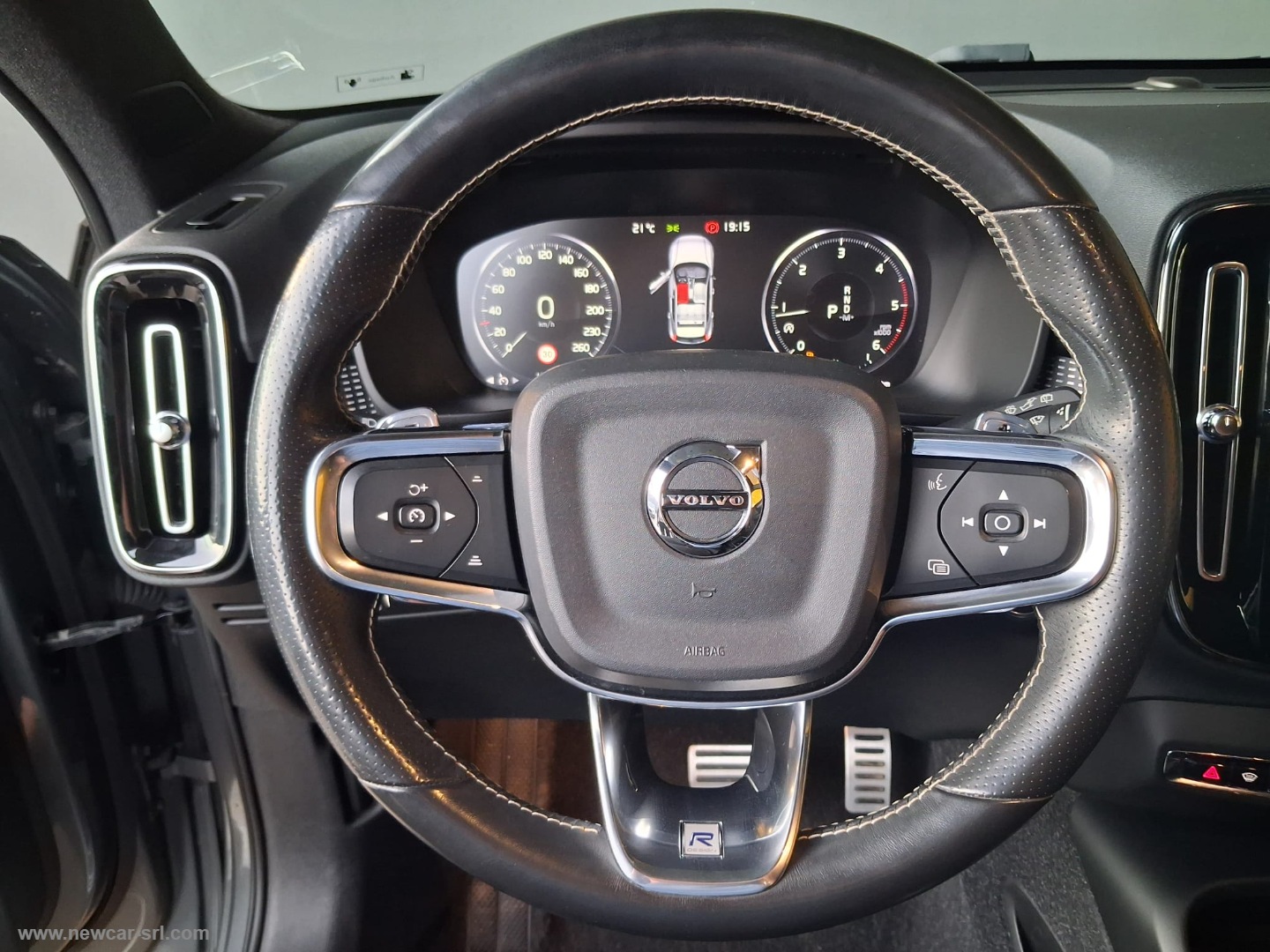 XC40 D3 Geartronic R-design - immagine 16