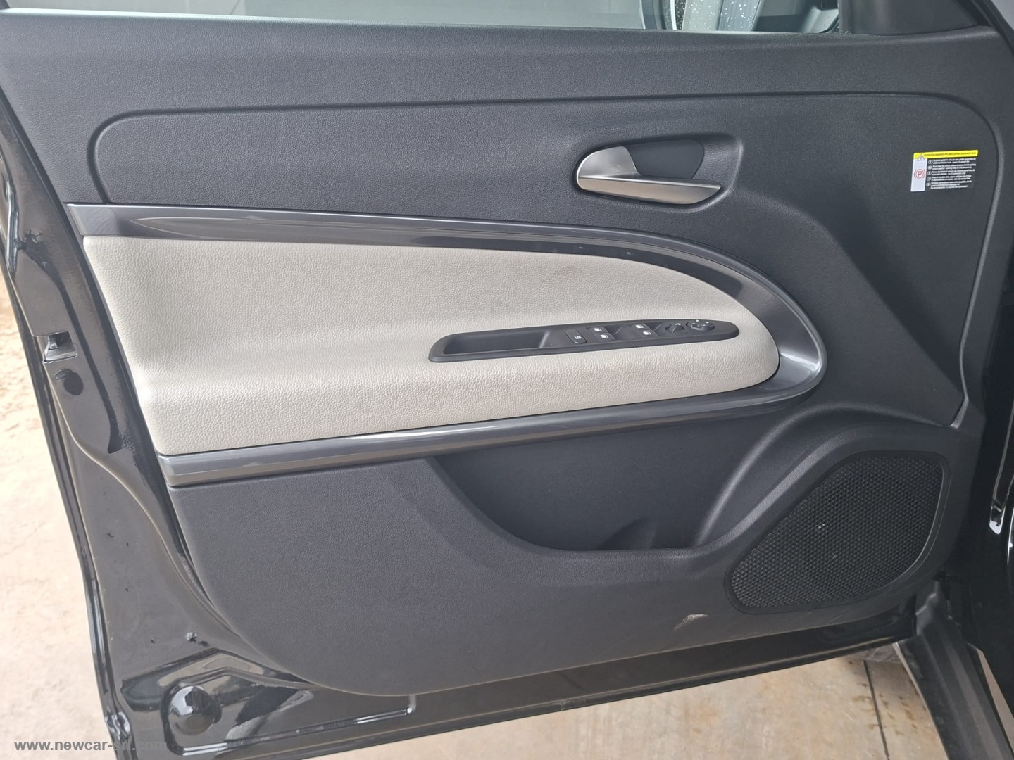 600 Hybrid 110 CV DCT MHEV Business - immagine 16