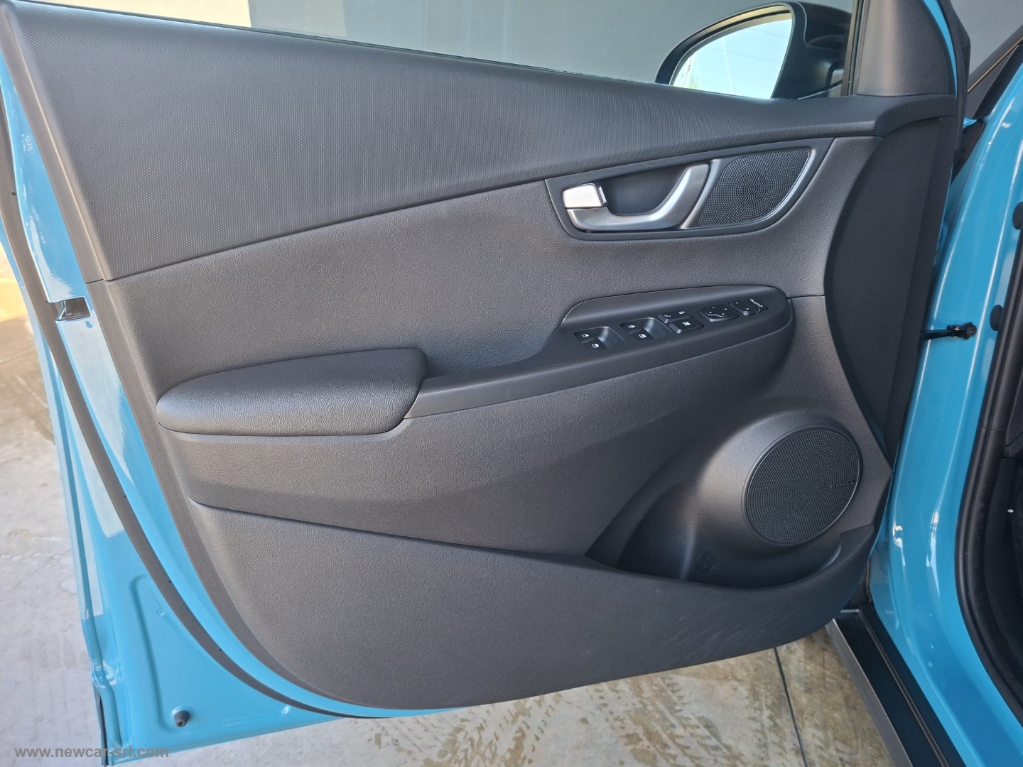 Kona EV 64 kWh XClass - immagine 16