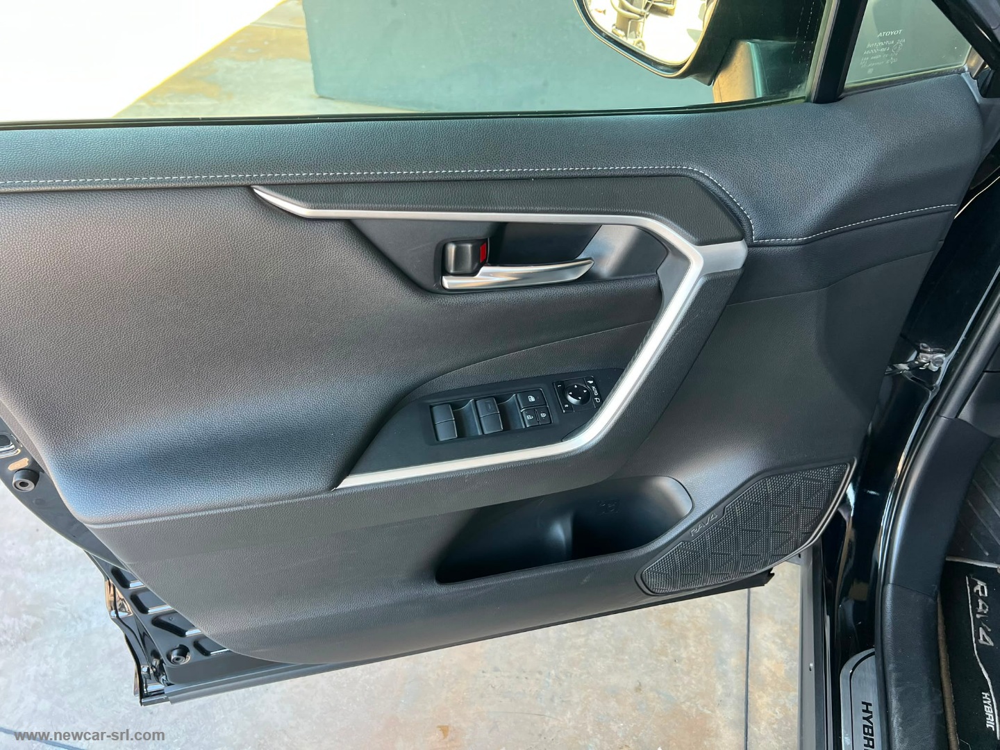 RAV4 2.5 HV - immagine 16