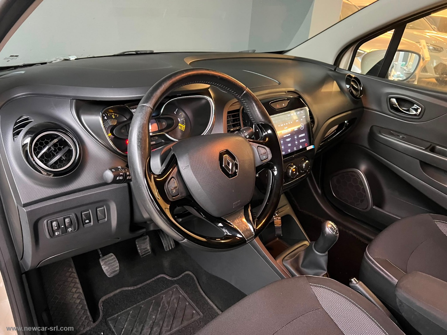 Captur 1.5 dCi 8V 90 CV S&S Live - immagine 16