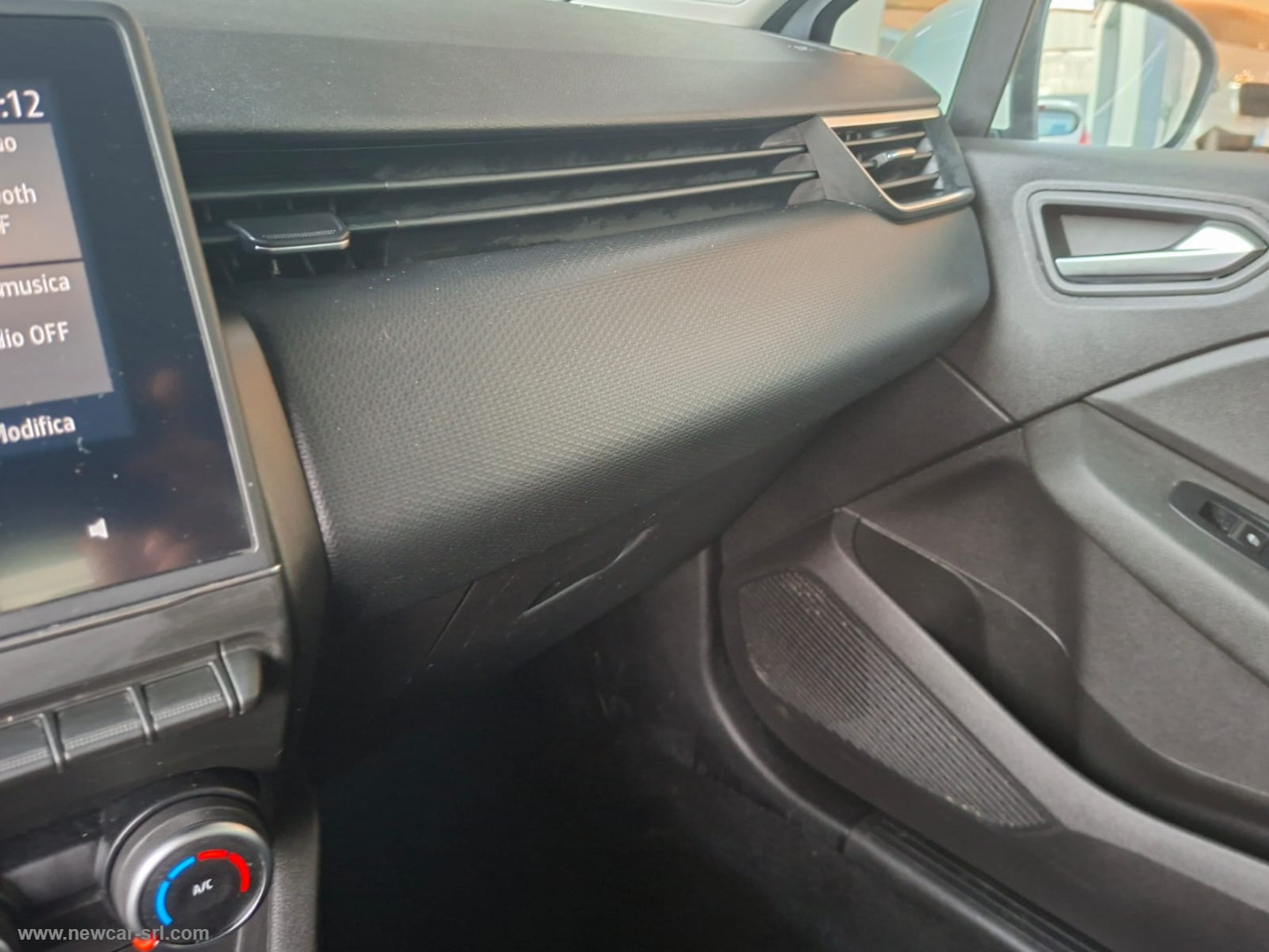Clio Blue dCi 100 CV Evolution - immagine 16