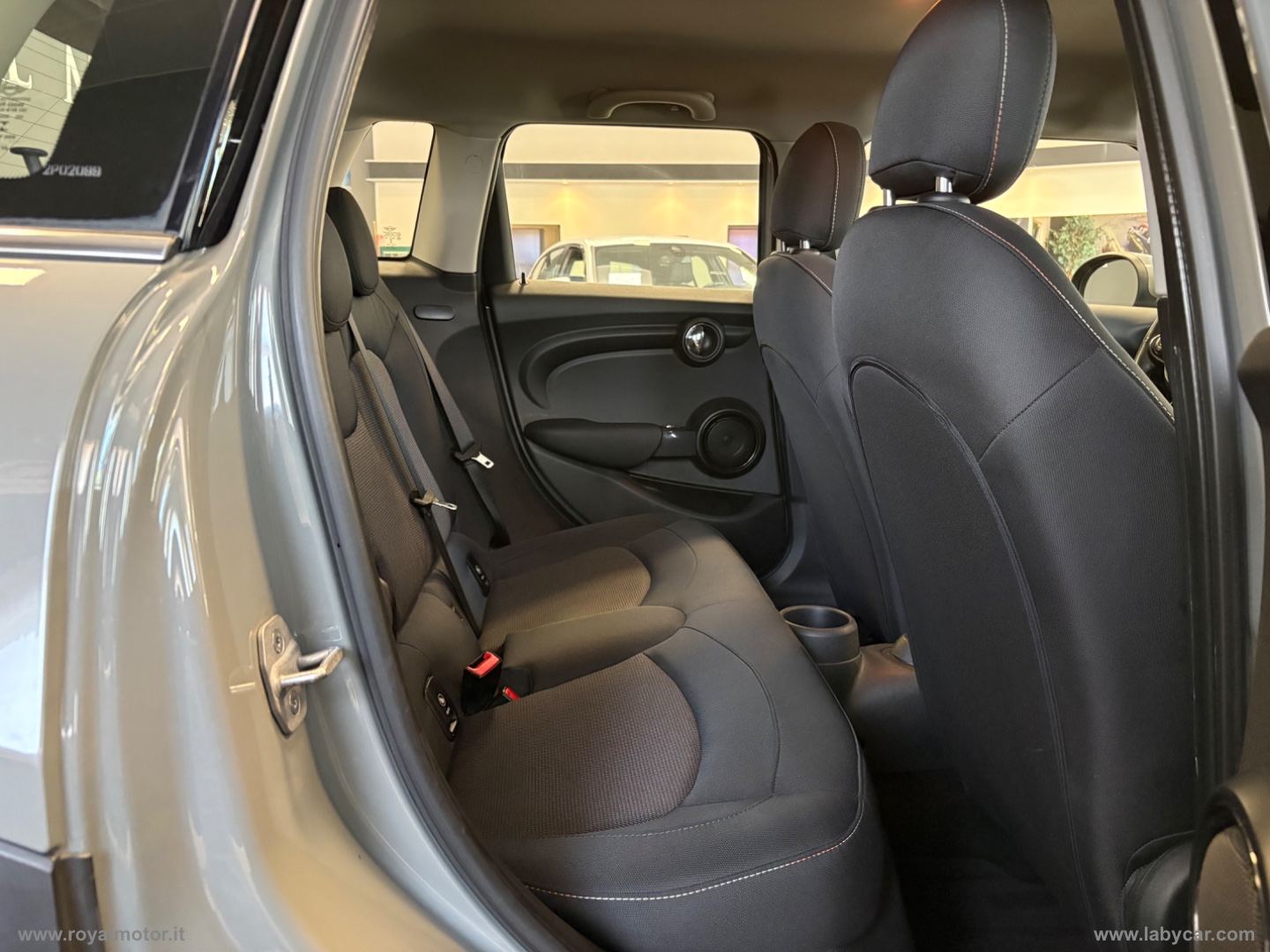 Mini Cooper 5 porte - immagine 16