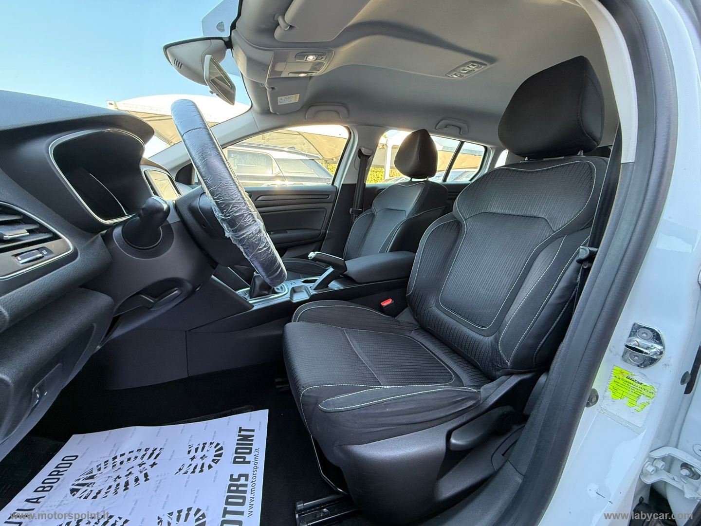 Mégane dCi 110 CV S&S ST Energy Limited - immagine 16