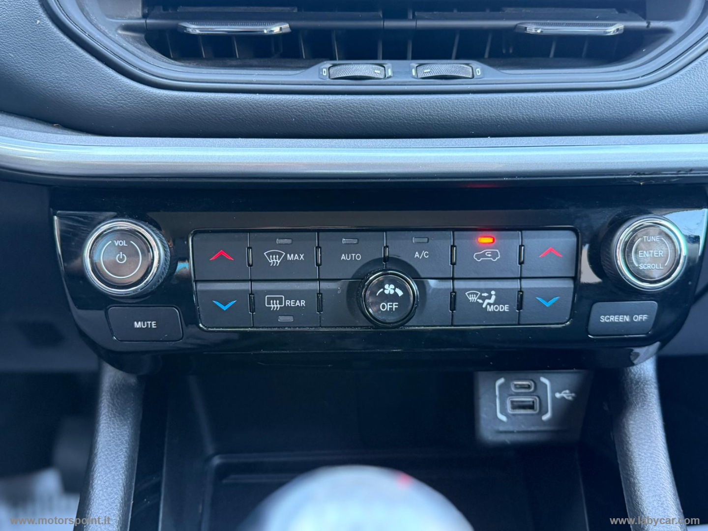 Compass 1.6 Mjt II 2WD Limited - immagine 16