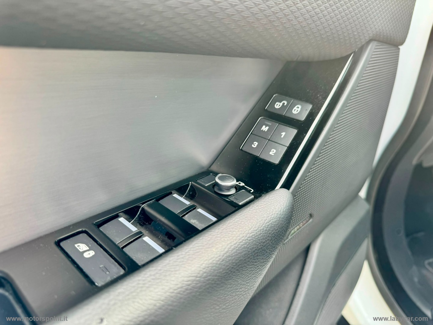 RR Velar 2.0D I4 180 CV R-DYNAMIC S - immagine 16