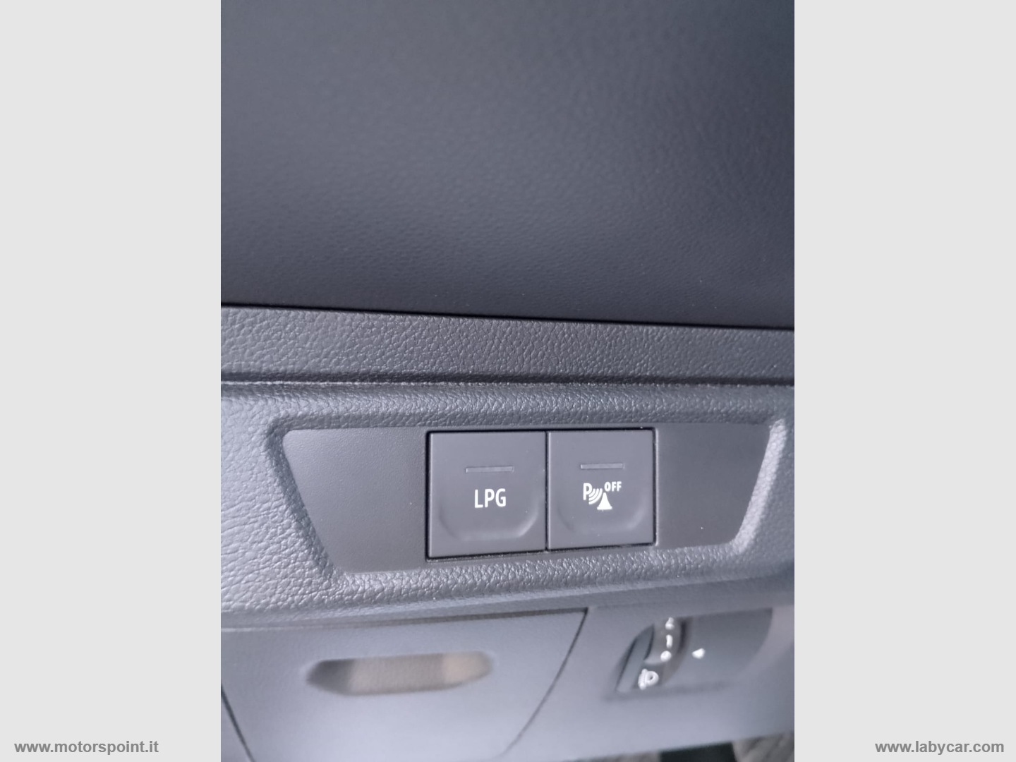 Sandero Stepway 1.0 TCe ECO-G Expression - immagine 16