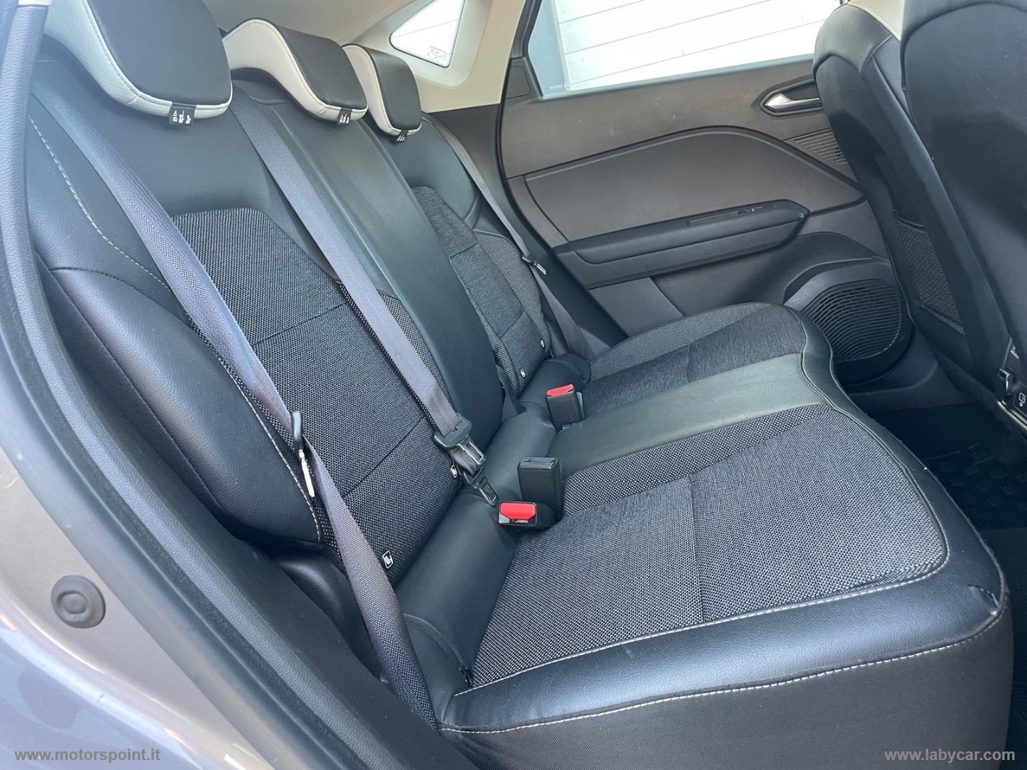 Captur Hybrid E-Tech 145 CV Engineered - immagine 16