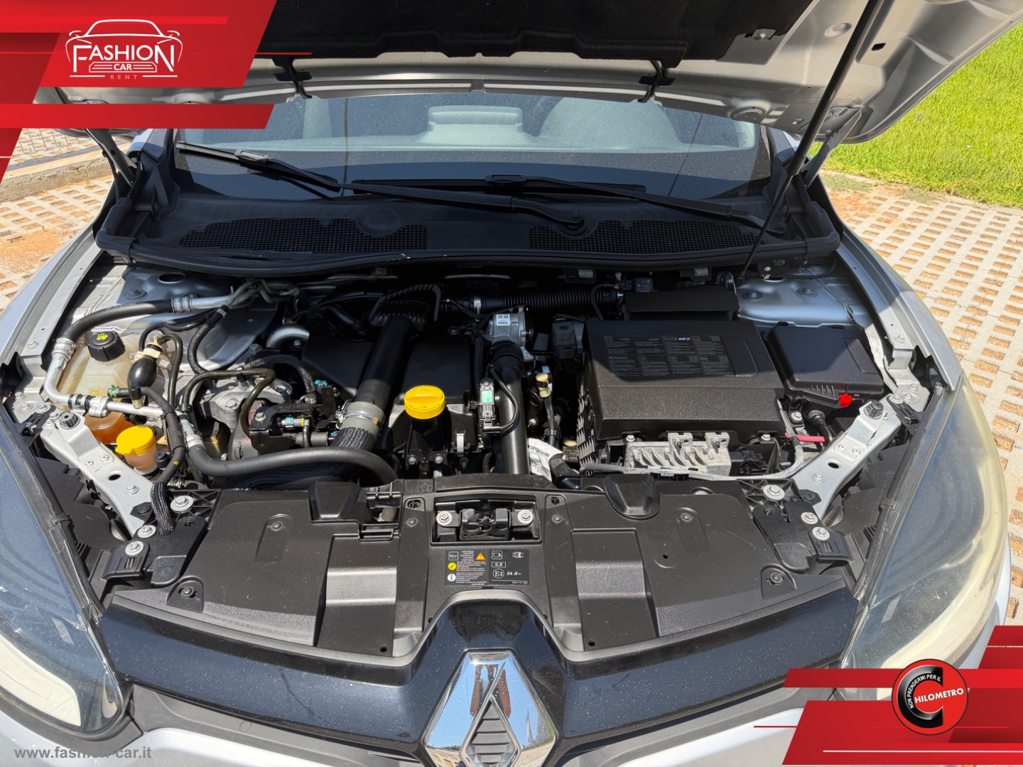 Mégane 1.5 dCi 110 CV SporTour Limited - immagine 16