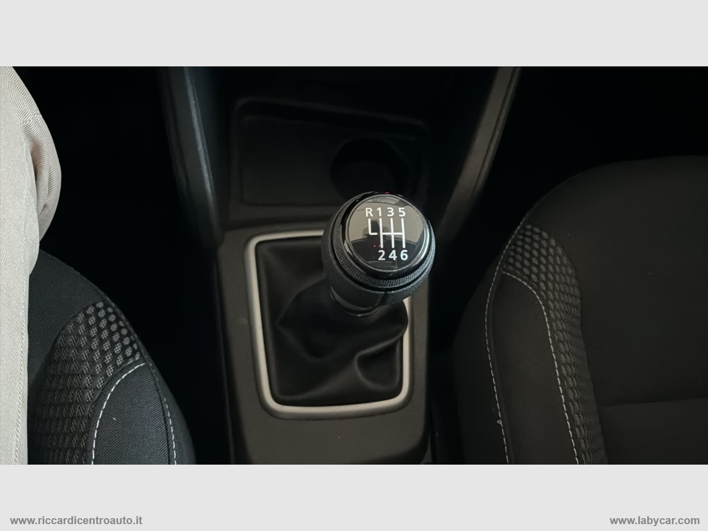 Duster 1.0 TCe GPL 4x2 Journey UP - immagine 16