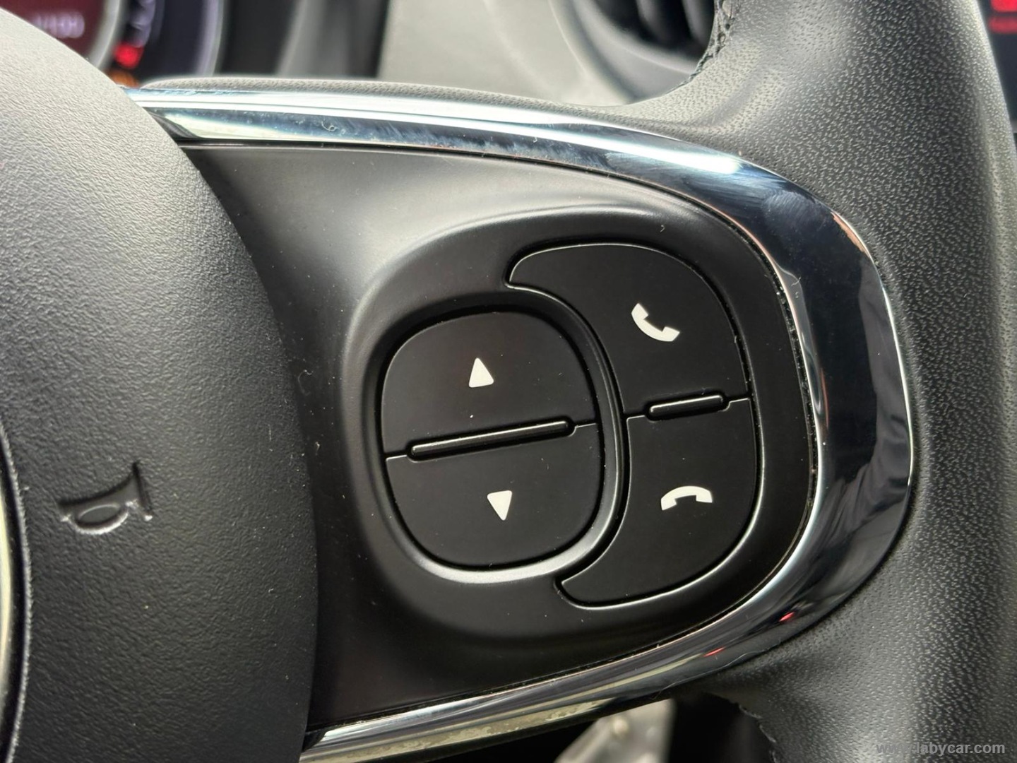 500 C 1.0 Hybrid Dolcevita - immagine 16