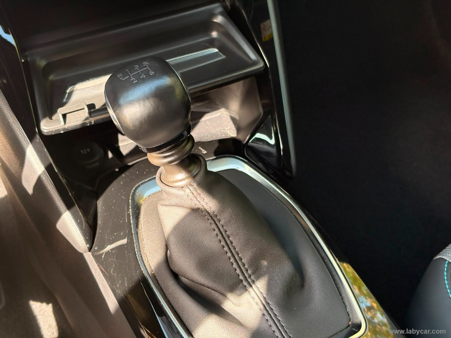 Peugeot 2008 PureTech 130 S&S Allure - Immagine 16