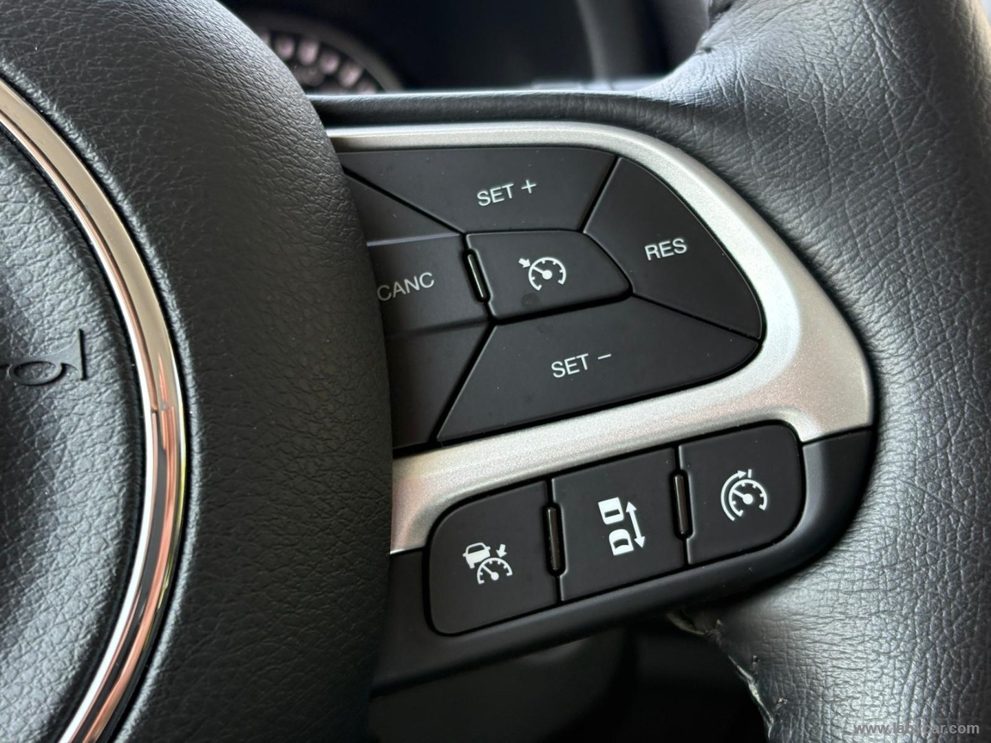 Renegade 1.5 T4 MHEV Limited - immagine 16