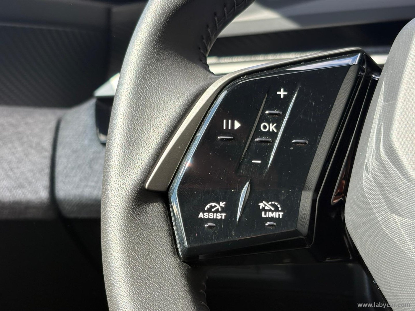 3008 Hybrid 136 e-DCS6 Allure - immagine 16