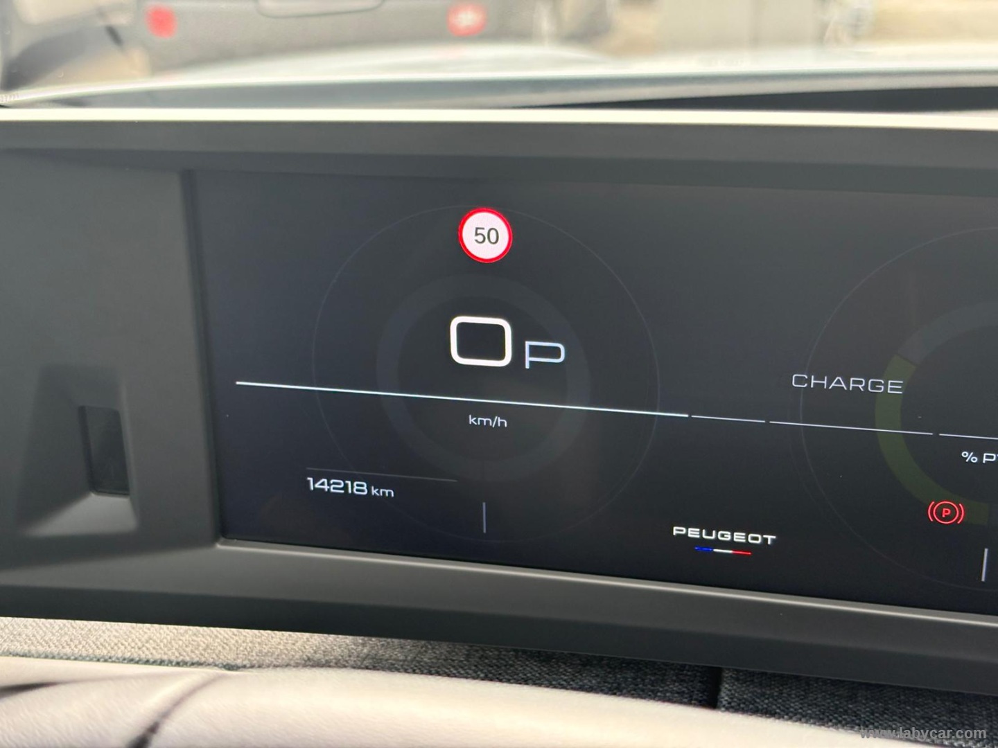 3008 Hybrid 136 e-DCS6 Allure - immagine 16