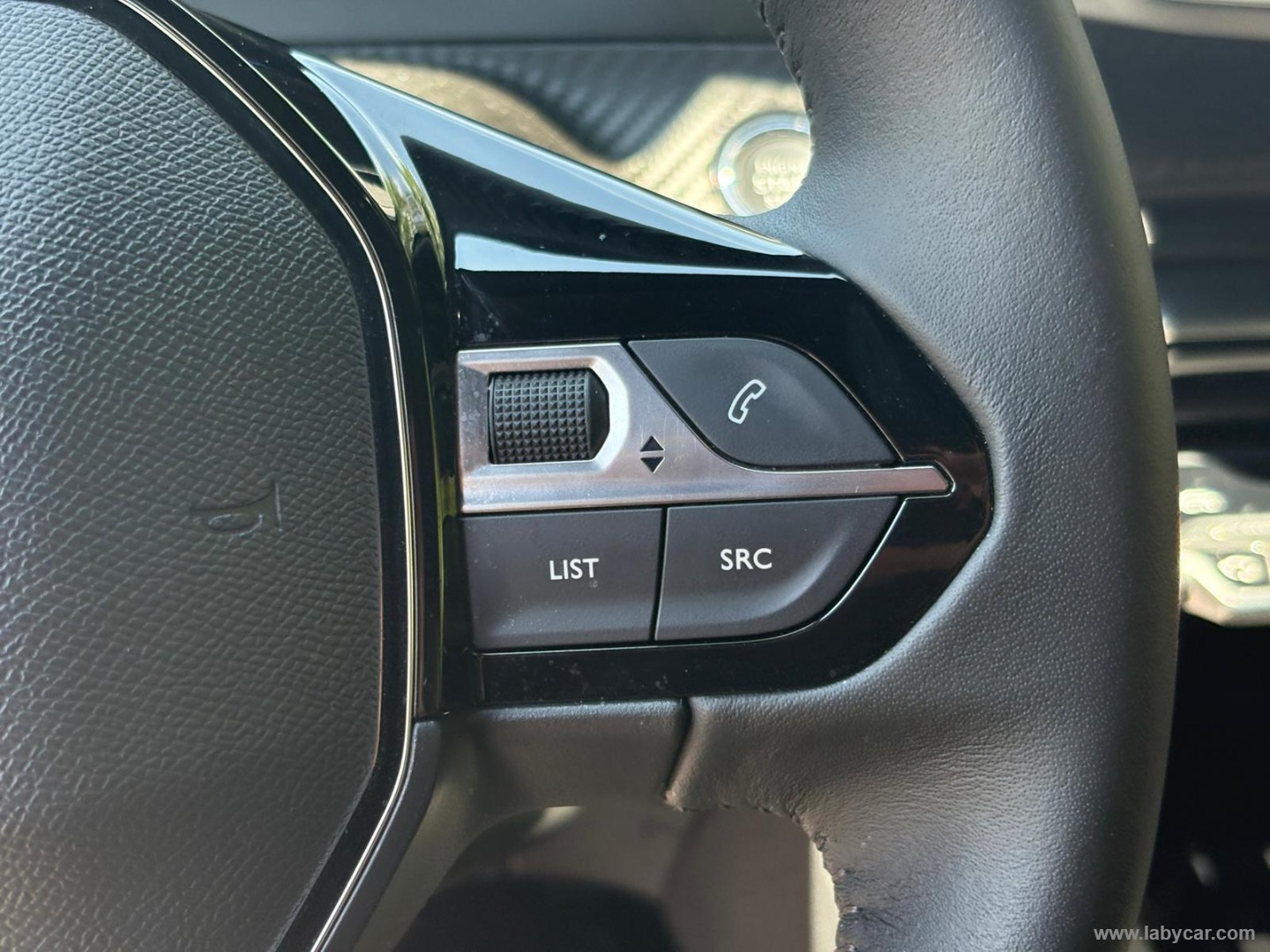 Peugeot 2008 PureTech 100 S&S Allure - Immagine 16