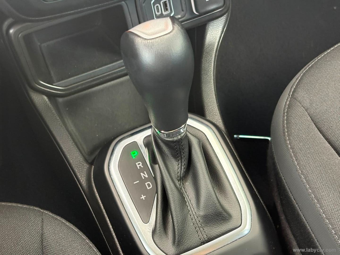Renegade 1.5 T4 MHEV Altitude - immagine 16