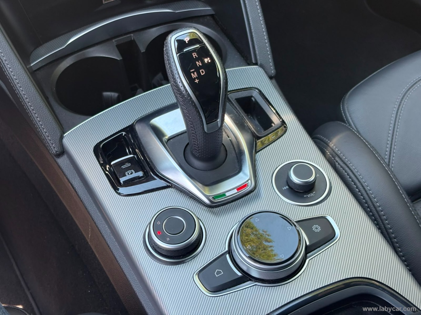 Alfa Romeo Stelvio 2.2 T.diesel 210CV AT8 Q4 Veloce - Immagine 16