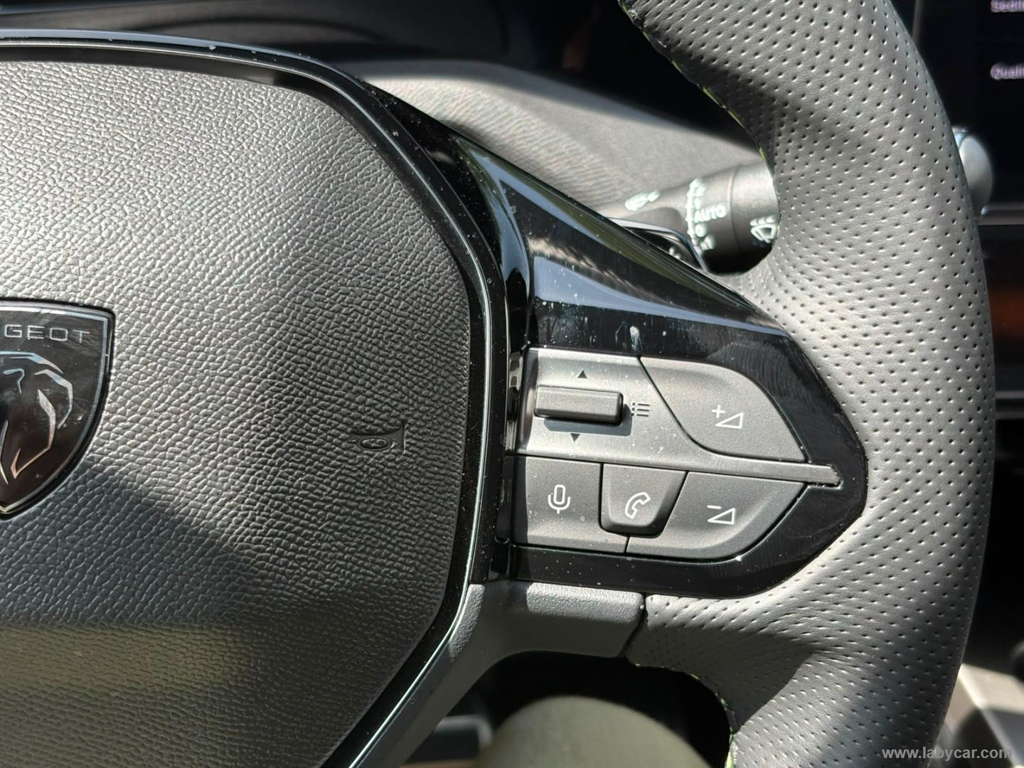 Peugeot 408 Hybrid 145 e-DCS6 GT - Immagine 16