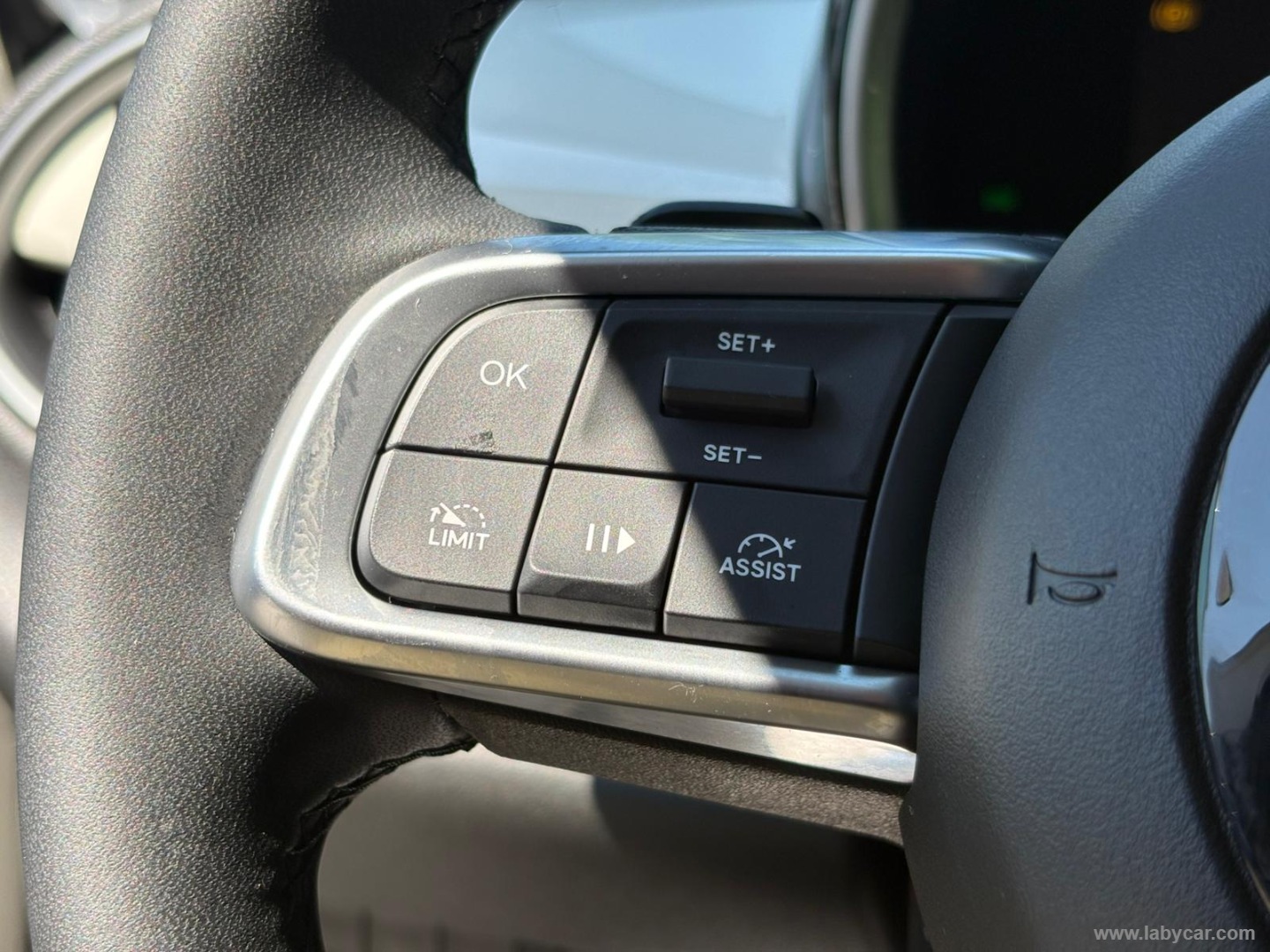 Fiat 600 Hybrid 145 CV DCT MHEV Icon - Immagine 16