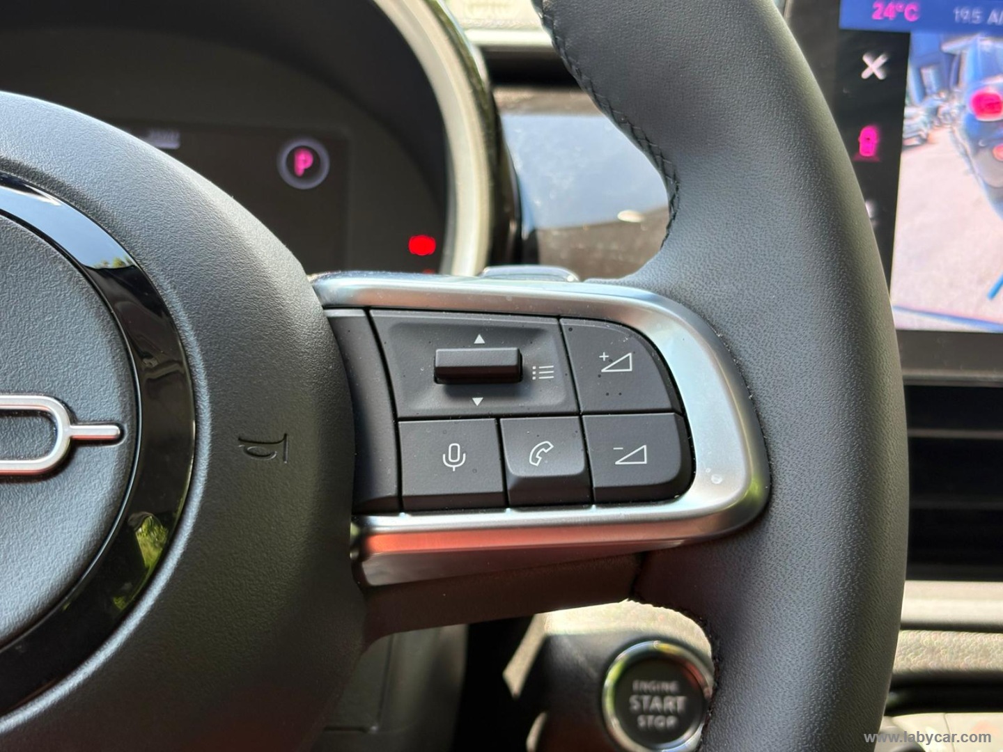 600 Hybrid 145 CV DCT MHEV Icon - immagine 16