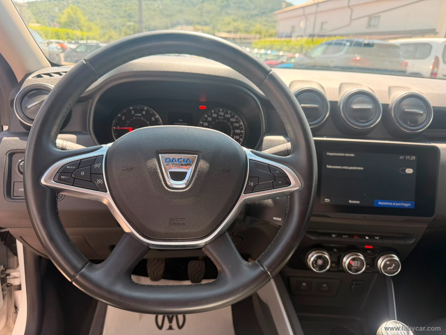 Dacia Duster 1.0 TCe GPL 4x2 Prestige - Immagine 16