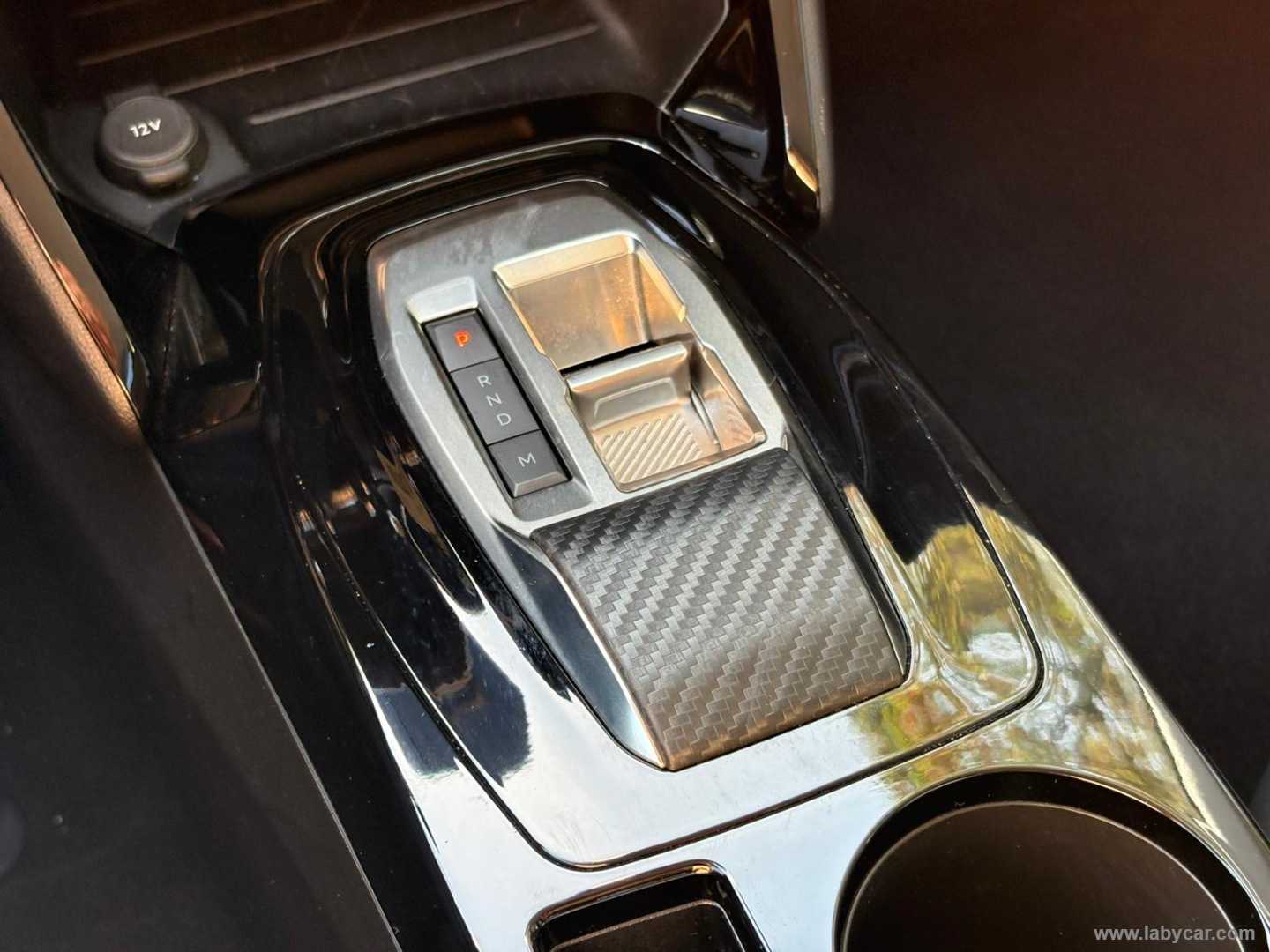 Peugeot 208 Hybrid 110 e-DCS6 Allure - Immagine 16