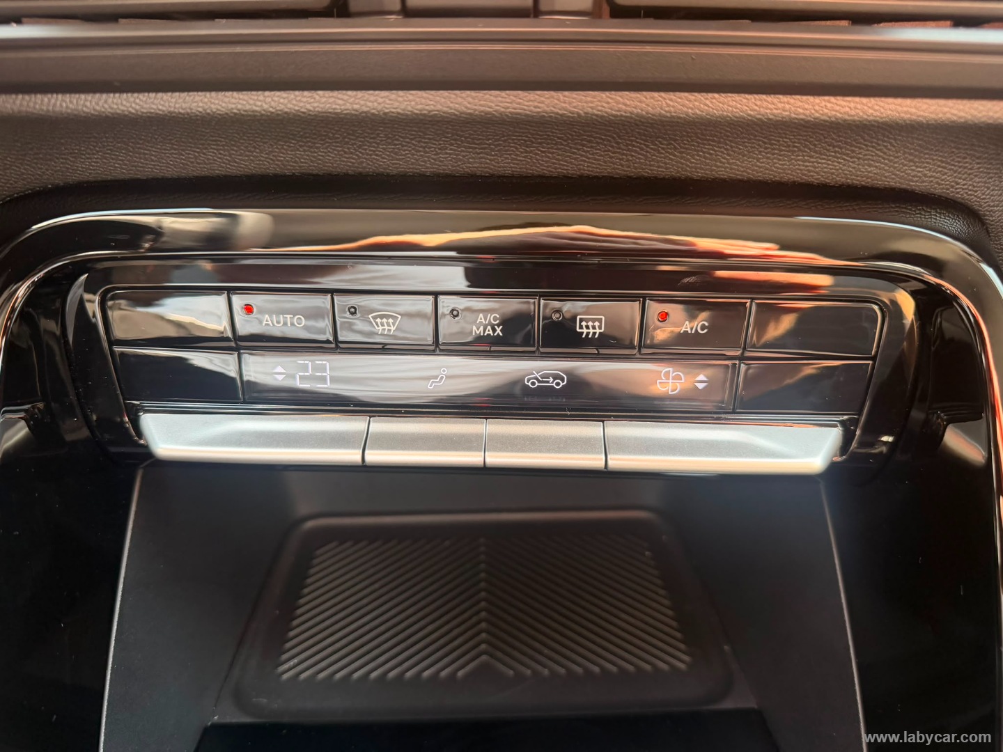 Citroën C3 Aircross PureTech Turbo 100 Plus - Immagine 16
