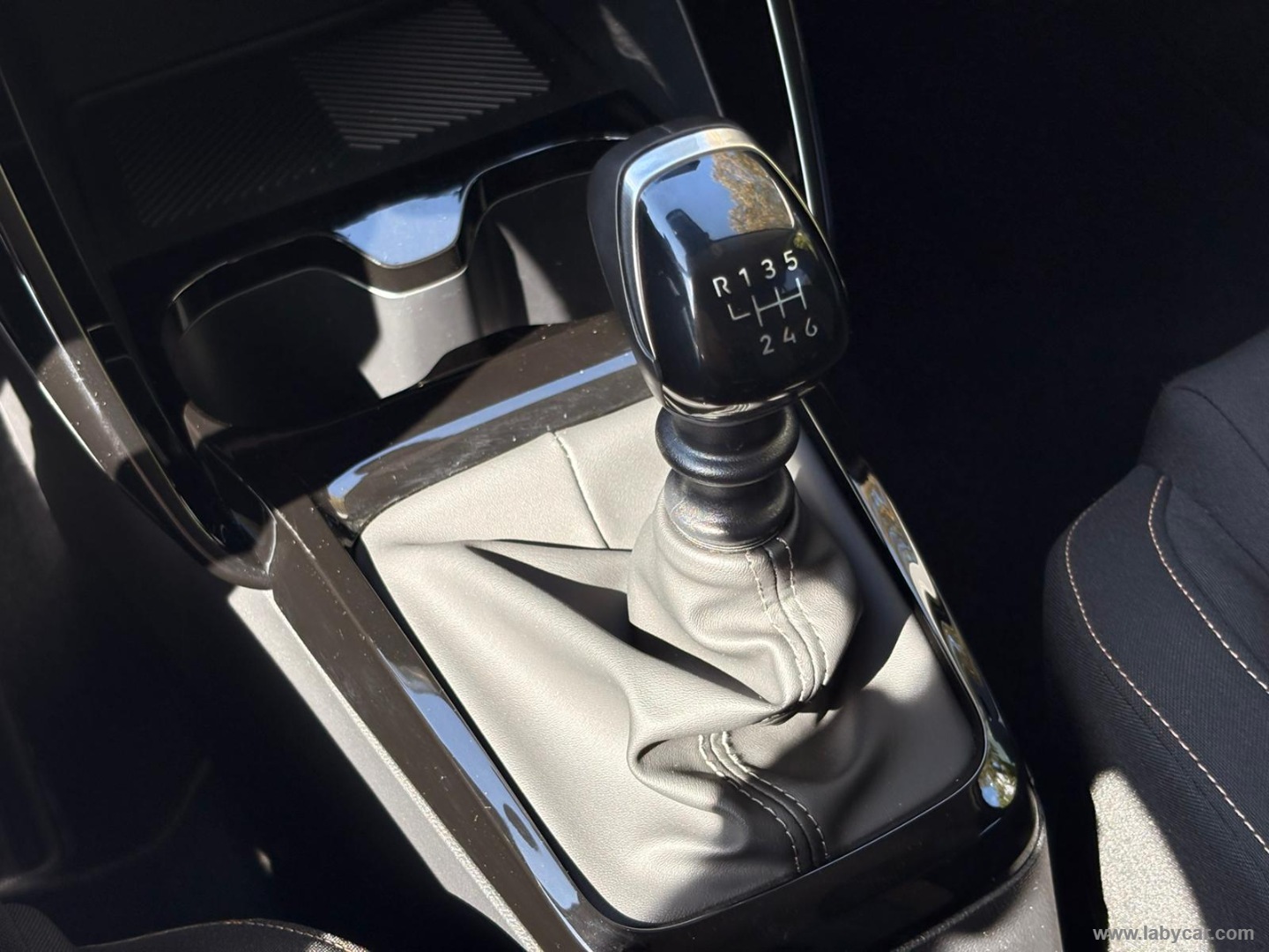 Citroën C3 Aircross Aircross PureTech Turbo 100 Plus - Immagine 16