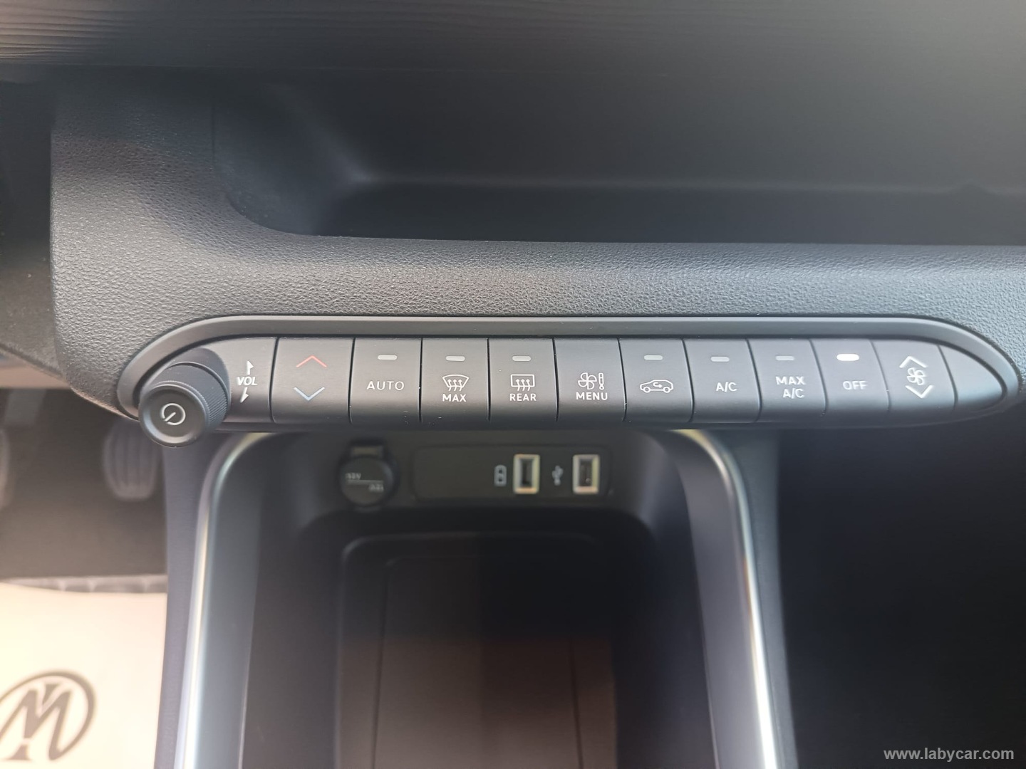 Jeep Avenger 1.2 Turbo Altitude - Immagine 16