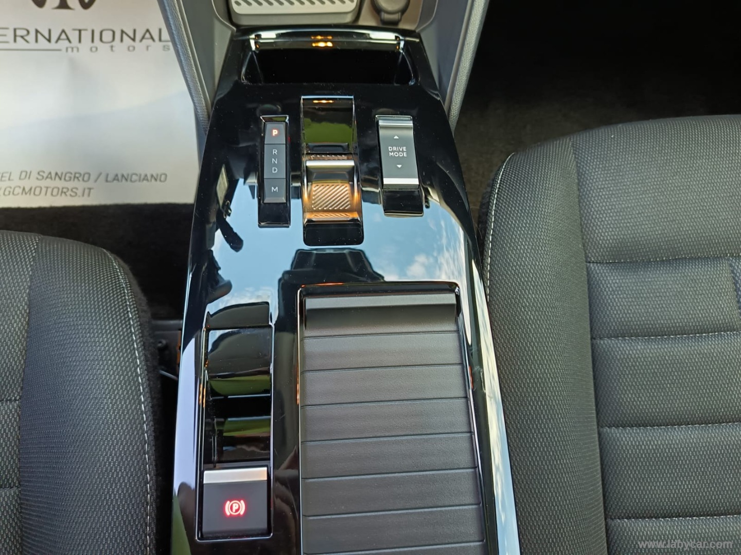 Citroën C4 Hybrid 145 e-DCS6 Plus - Immagine 16
