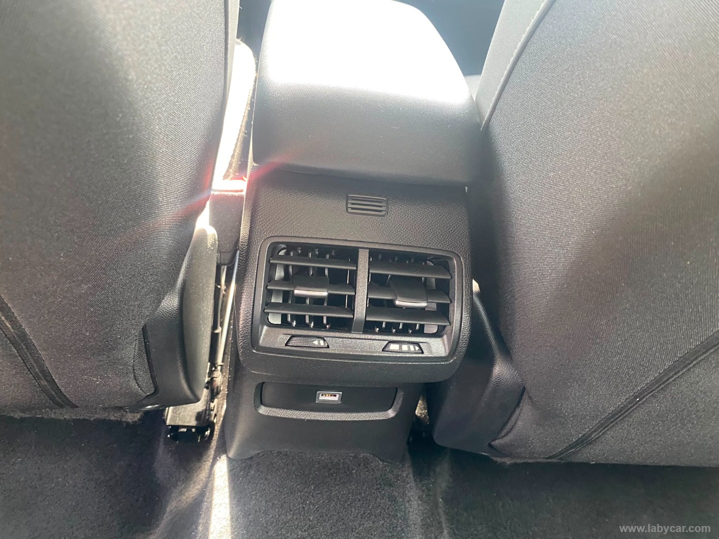 Citroën C4 Hybrid 145 e-DCS6 Plus - Immagine 16