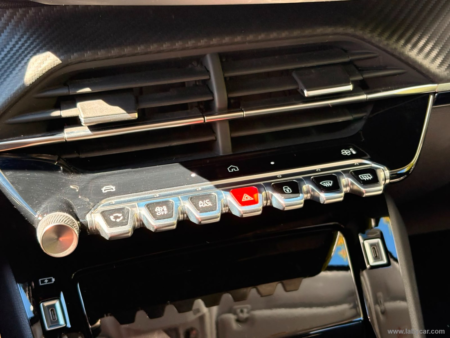 Peugeot 208 Hybrid 110 e-DCS6 Allure - Immagine 16