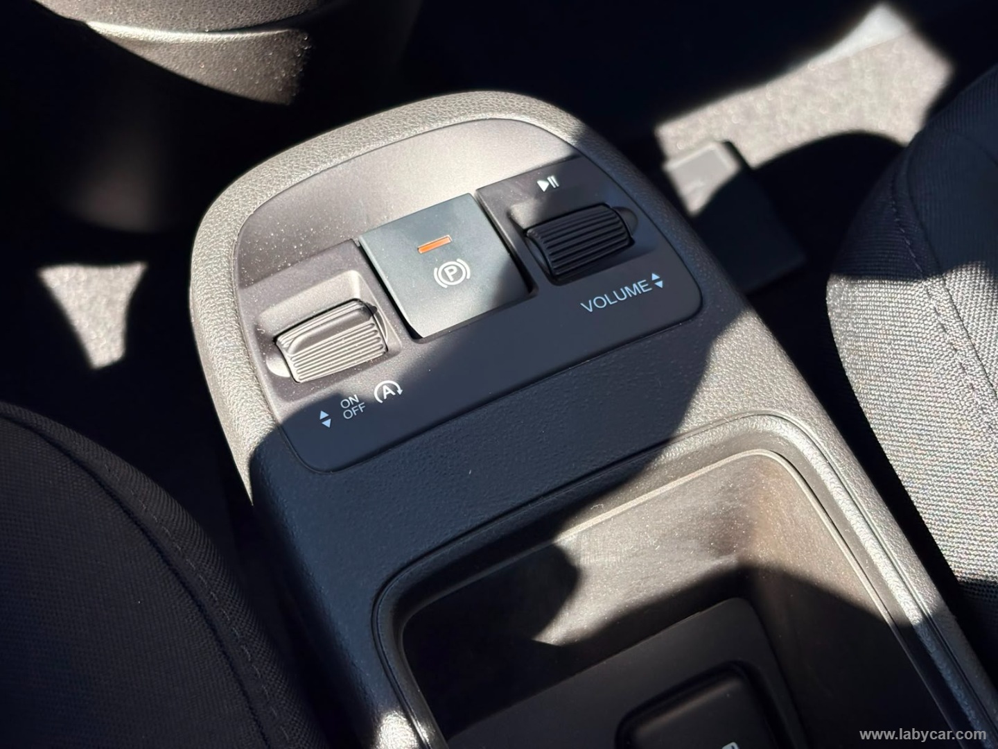 Fiat 500 Berlina Hybrid Pop - Immagine 16