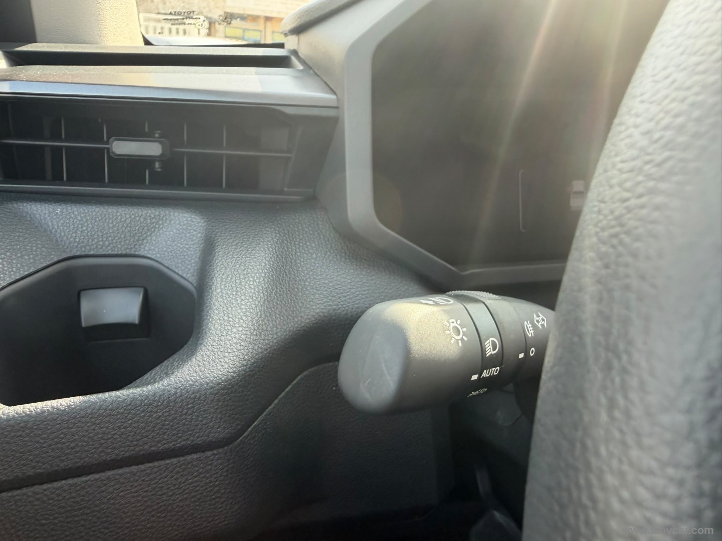 Toyota Hilux 2.8 D-4D 48V A/T 4WD DC Hilux - Immagine 16