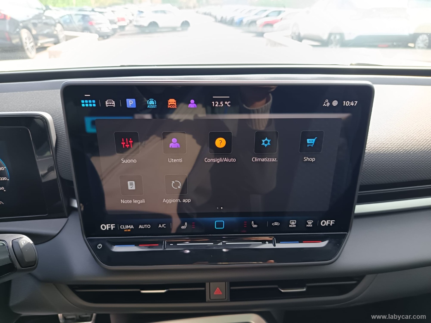 Volkswagen T-Roc 1.5 eTSI ACT 150 CV DSG R-Line - Immagine 16