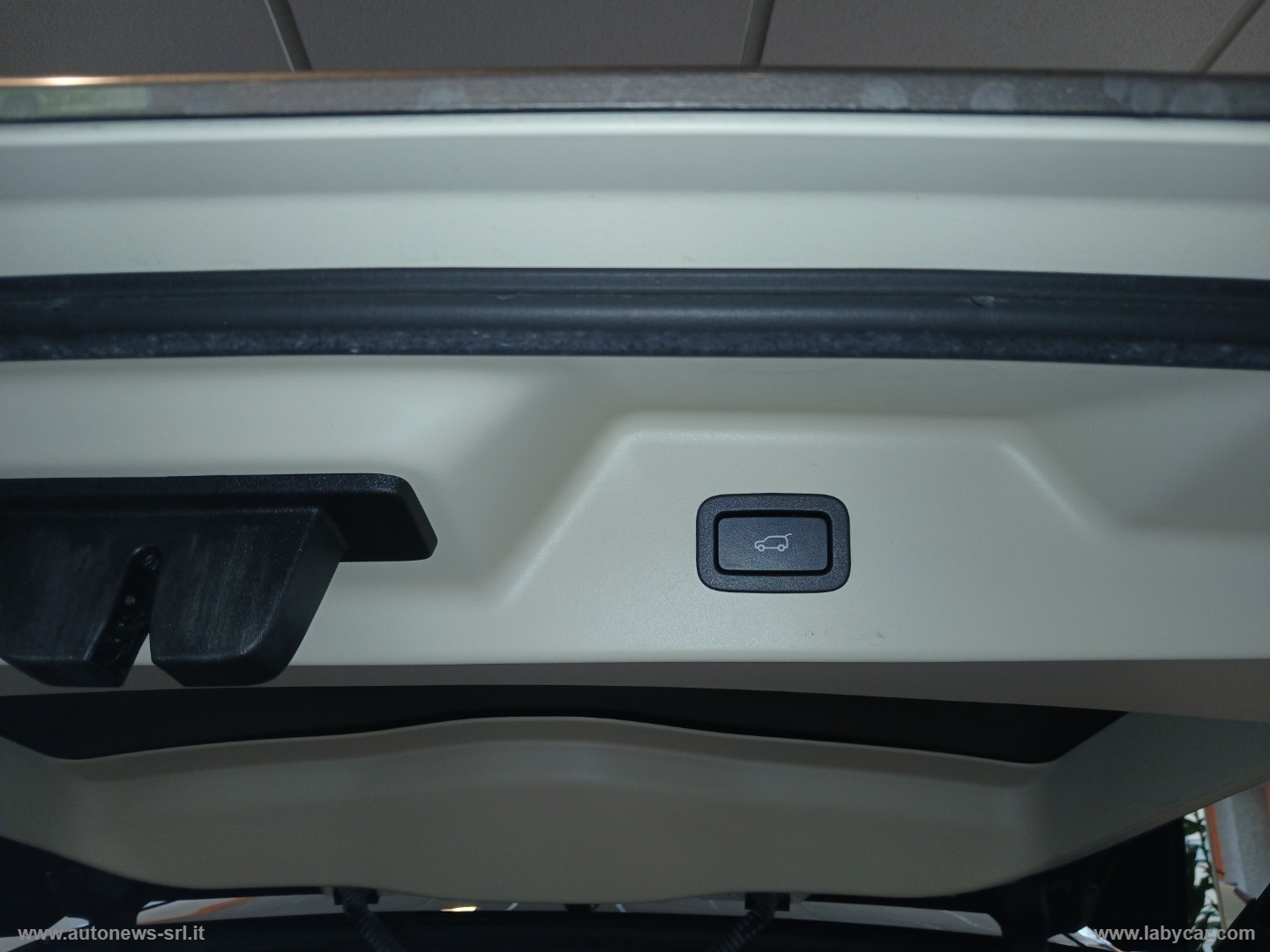 Range Rover 4.4 SDV8 FULL OPTIONAL FULL OPTIONAL TAGLIANDO APPENA ESEGUITO - immagine 16