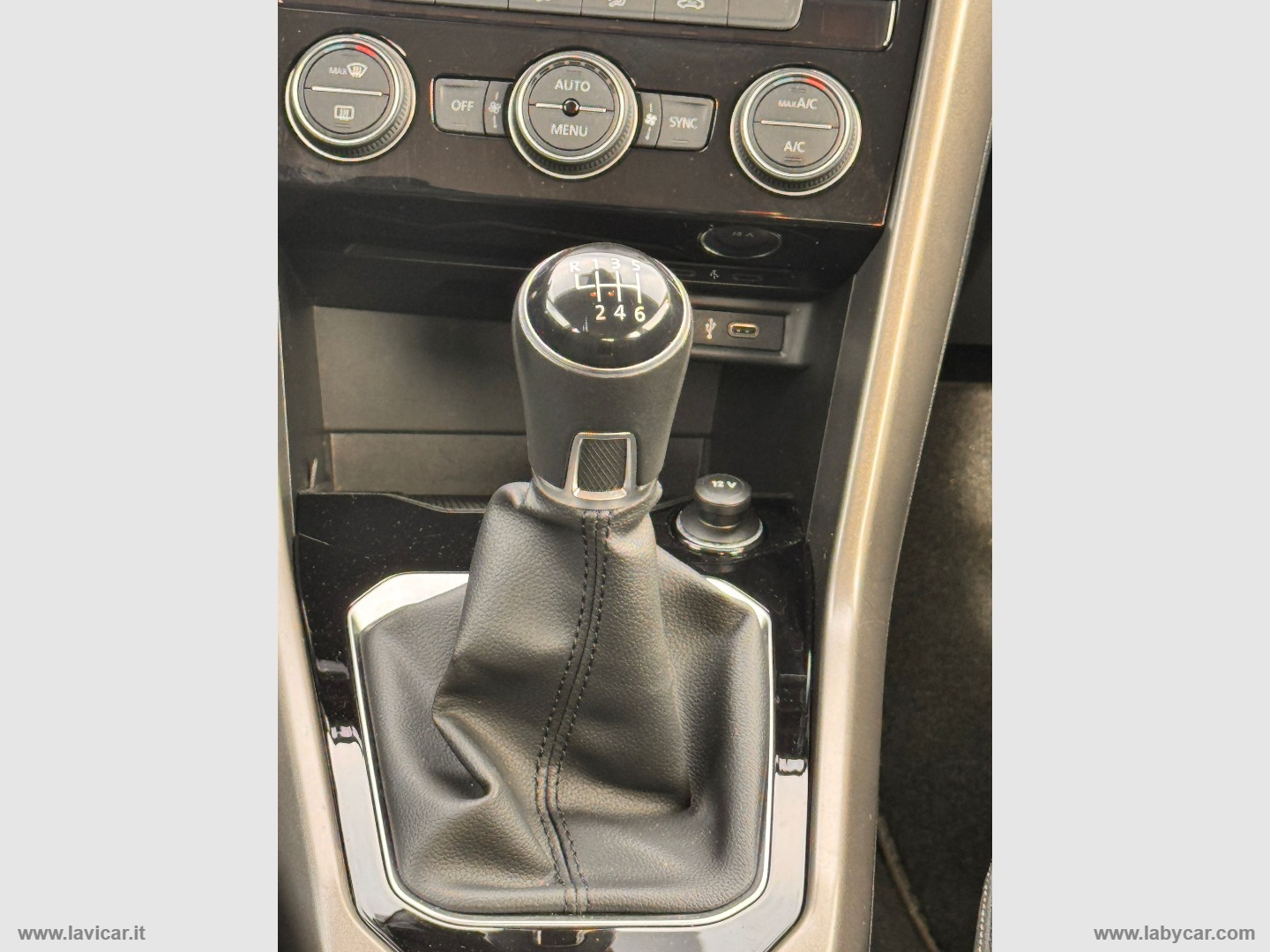 T-Roc 2.0 TDI SCR Style - immagine 16