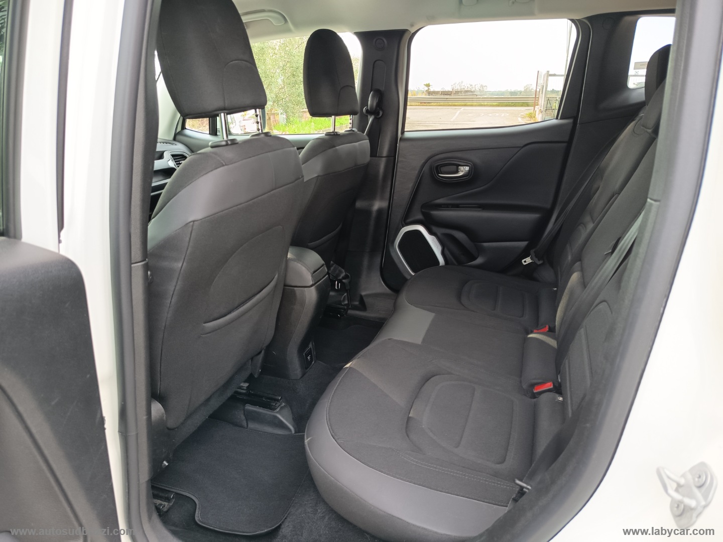 Renegade 1.6 Mjt 120CV Limited - immagine 16