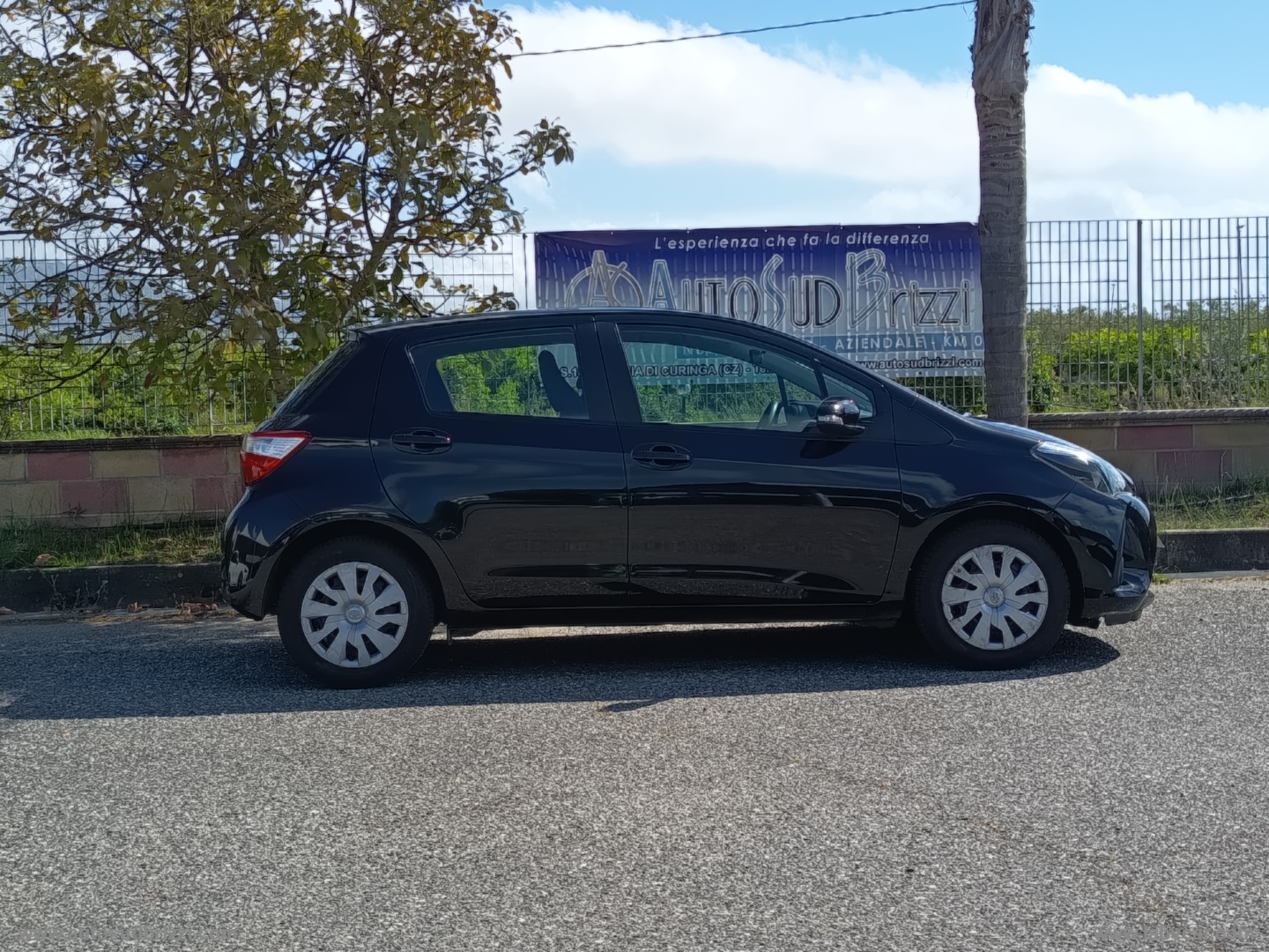 Yaris 1.0 72 CV 5p. Cool SOLO 29.000 KM - immagine 16