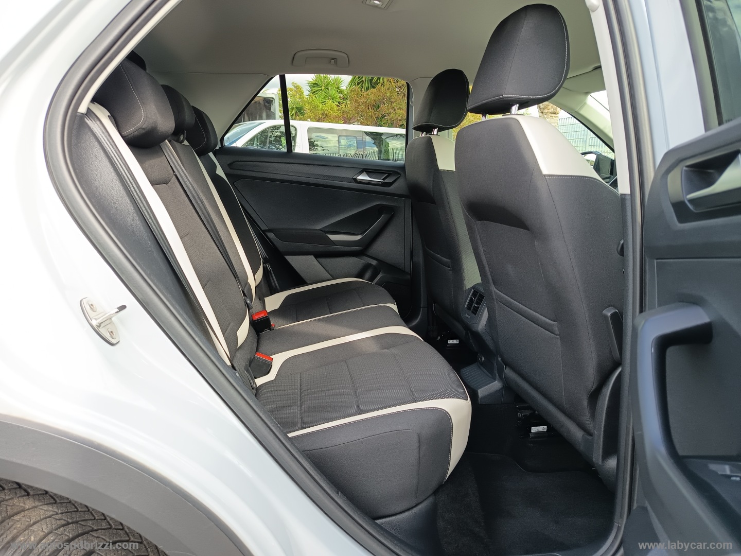 T-Roc 1.6 TDI SCR Advanced BlueMot.Tech. NAVI+RETRO - immagine 16