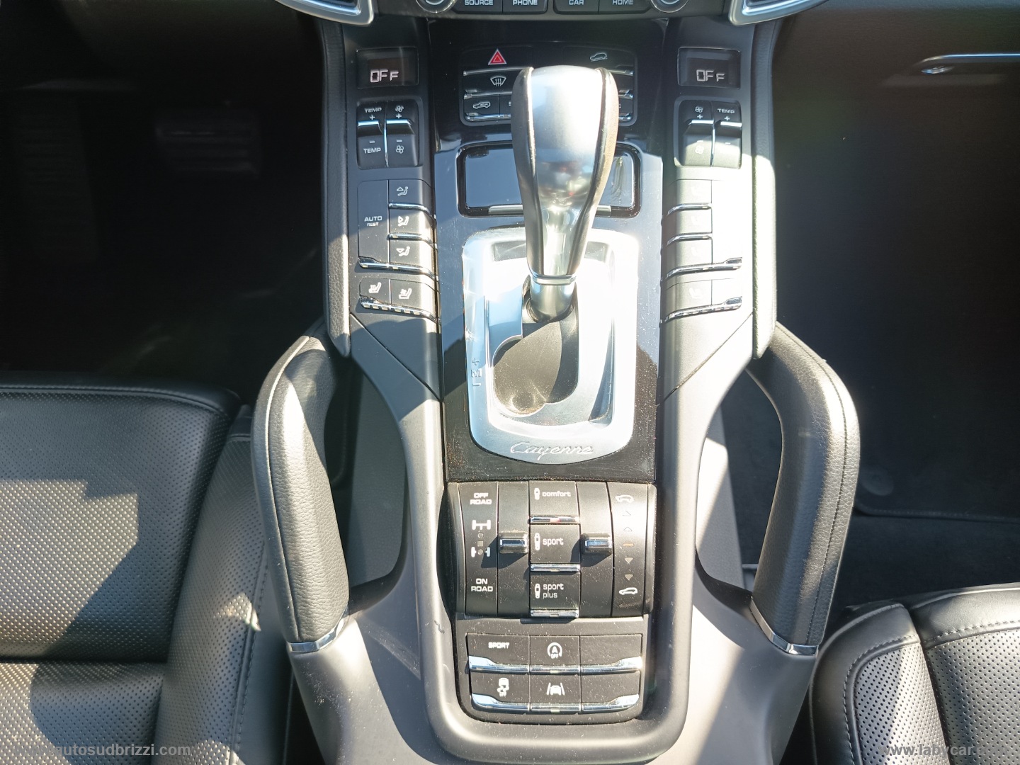 Cayenne 3.0 Diesel Platinum Edition - immagine 16