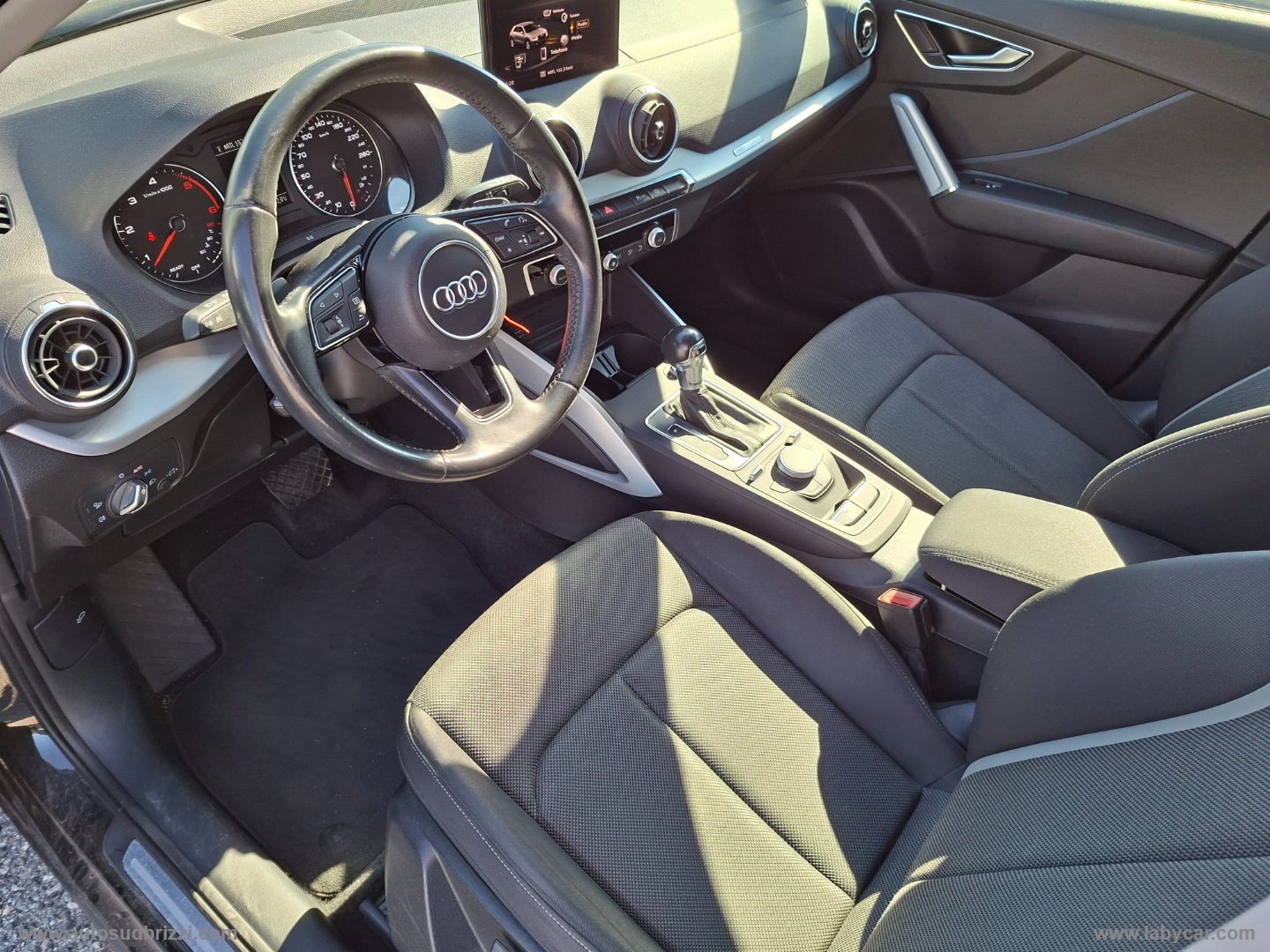Q2 30 TDI S tronic Identity Black - immagine 16