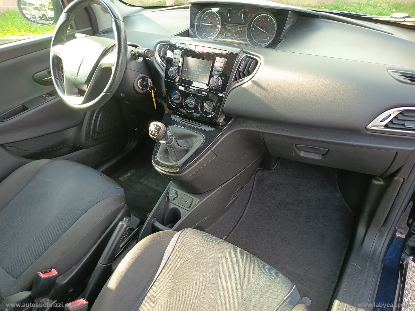 Ypsilon 1.2 69 CV 5p. S&S Gold - immagine 16
