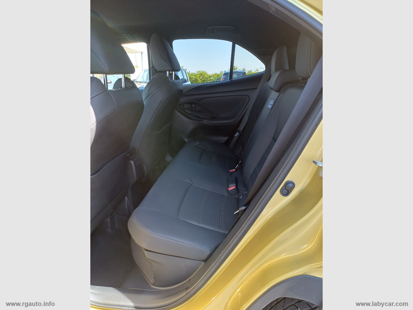 Yaris Cross 1.5 Hyb. 5p. E-CVT AWD Prem. - immagine 16